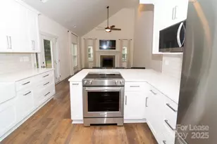 131 Ashford Hollow Ln, Mooresville, NC 28117 - Photo 7