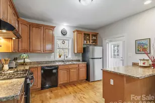 274 White Oak Cir, Burnsville, NC 28714 - Photo 11