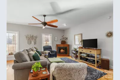 274 White Oak Circle, Burnsville, NC 28714 - Photo 9