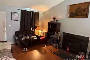 6000 Crosswood Ct, Charlotte, NC 28215 - Photo 5