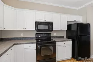 4330 Laurel Hill Ln, Charlotte, NC 28217 - Photo 5