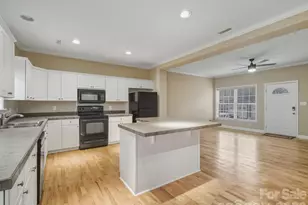 4330 Laurel Hill Ln, Charlotte, NC 28217 - Photo 7