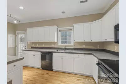 4330 Laurel Hill Lane, Charlotte, NC 28217 - Photo 9