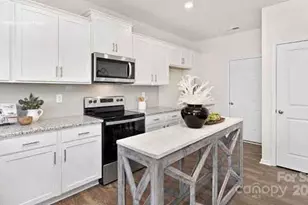 1047 Two Brothers Ln, York, SC 29745 - Photo 7