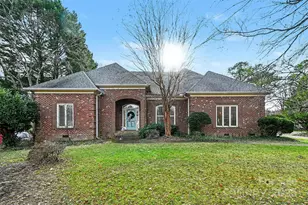 7716 Red Oak Ln, Charlotte, NC 28226 - Photo 3