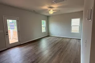 1641 Piper Creek Ave, Newton, NC 28658 - Photo 5