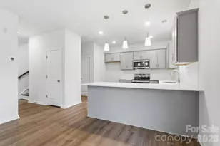 1641 Piper Creek Ave, Newton, NC 28658 - Photo 11