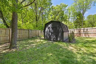 6801 Stillmeadow Dr, Charlotte, NC 28277 - Photo 39