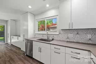 6801 Stillmeadow Dr, Charlotte, NC 28277 - Photo 27