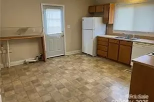 2304 Cline St, Statesville, NC 28677 - Photo 5