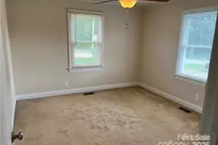 2304 Cline St, Statesville, NC 28677 - Photo 9