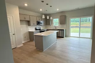 940 Leyna Ct, Newton, NC 28658 - Photo 3