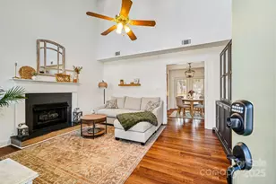 10105 Sparkling Brook Ct, Charlotte, NC 28214 - Photo 3