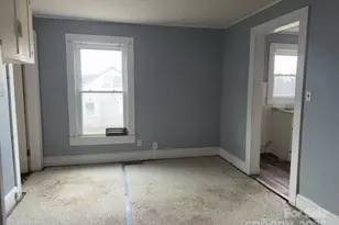 410 Spruce St SW, Lenoir, NC 28645 - Photo 9