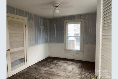 410 Spruce Street SW, Lenoir, NC 28645 - Photo 13