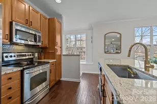 1604 Walnut View Dr, Charlotte, NC 28208 - Photo 9