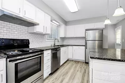 5823 Falstaff Drive, Charlotte, NC 28227 - Photo 5