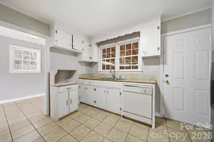 212 Newland Pl NW, Lenoir, NC 28645 - Photo 9