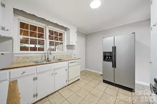 212 Newland Pl NW, Lenoir, NC 28645 - Photo 13