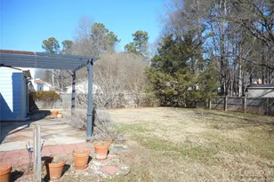 10749 Colony Woods Dr, Charlotte, NC 28277 - Photo 13