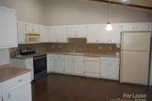 10749 Colony Woods Dr, Charlotte, NC 28277 - Photo 7