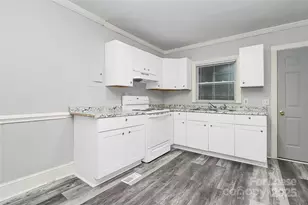 2701 Watson Dr, Charlotte, NC 28208 - Photo 19