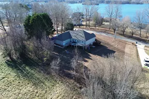 137 N Shore Dr, Cherryville, NC 28021 - Photo 33