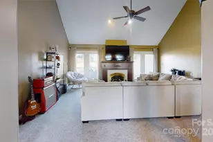 137 N Shore Dr, Cherryville, NC 28021 - Photo 3