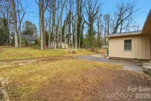 5326 Dolphin Ln, Charlotte, NC 28215 - Photo 25