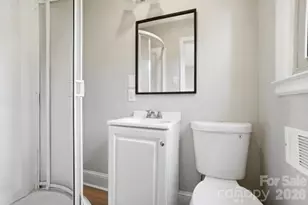 5326 Dolphin Ln, Charlotte, NC 28215 - Photo 15