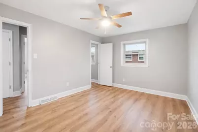 5326 Dolphin Lane, Charlotte, NC 28215 - Photo 11