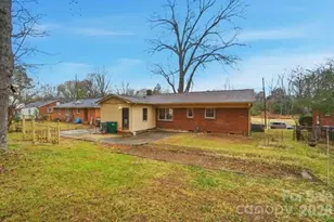 5326 Dolphin Ln, Charlotte, NC 28215 - Photo 27