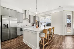 5010 Whitman Ave, Matthews, NC 28105 - Photo 3