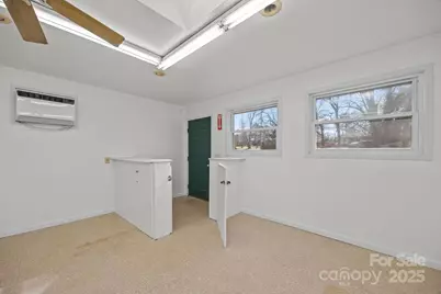 701 Dana Road, Hendersonville, NC 28792 - Photo 19