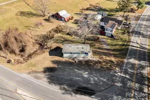 701 Dana Rd, Hendersonville, NC 28792 - Photo 15