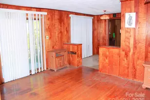 709 Wickins Dr, Hendersonville, NC 28791 - Photo 11