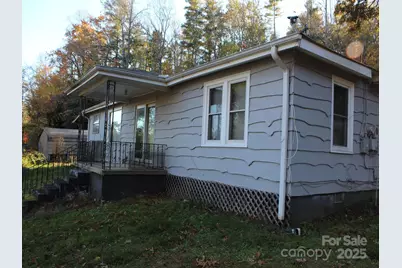 709 Wickins Drive, Hendersonville, NC 28791 - Photo 1