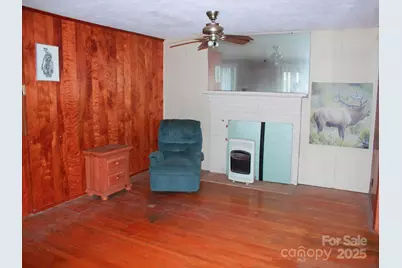 709 Wickins Drive, Hendersonville, NC 28791 - Photo 9