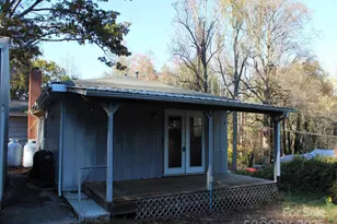 709 Wickins Dr, Hendersonville, NC 28791 - Photo 3