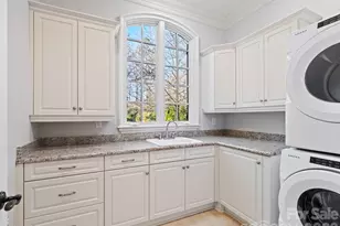 229 Wrenwood Ln, Charlotte, NC 28211 - Photo 25