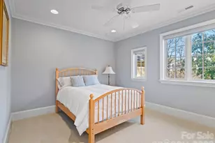 229 Wrenwood Ln, Charlotte, NC 28211 - Photo 29