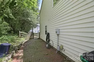 11926 Hawick Valley Ln, Charlotte, NC 28277 - Photo 35