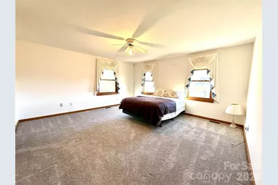 2001 Plum Tree Lane, Hendersonville, NC 28739 - Photo 11