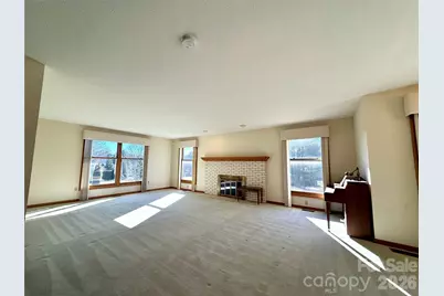 2001 Plum Tree Lane, Hendersonville, NC 28739 - Photo 5