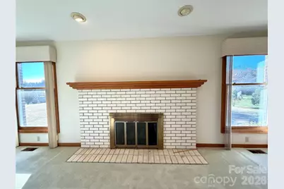 2001 Plum Tree Lane, Hendersonville, NC 28739 - Photo 19