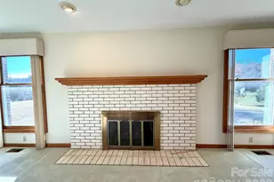 2001 Plum Tree Ln, Hendersonville, NC 28739 - Photo 19