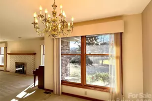 2001 Plum Tree Ln, Hendersonville, NC 28739 - Photo 7