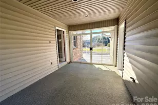 2001 Plum Tree Ln, Hendersonville, NC 28739 - Photo 17