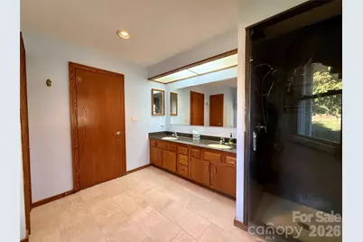 2001 Plum Tree Lane, Hendersonville, NC 28739 - Photo 13