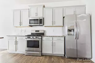 2032 Highland Knoll Dr, Charlotte, NC 28269 - Photo 5